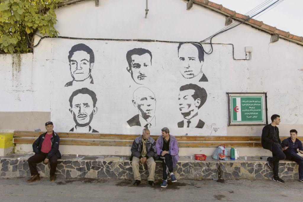 Illustration accompagnant « Alger, les murs qui se souviennent » dans sa publication Facebook.