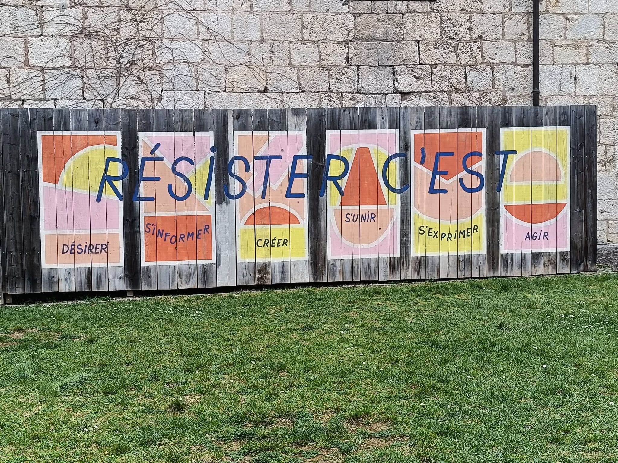 Illustration accompagnant « La citadelle » dans sa publication Facebook.